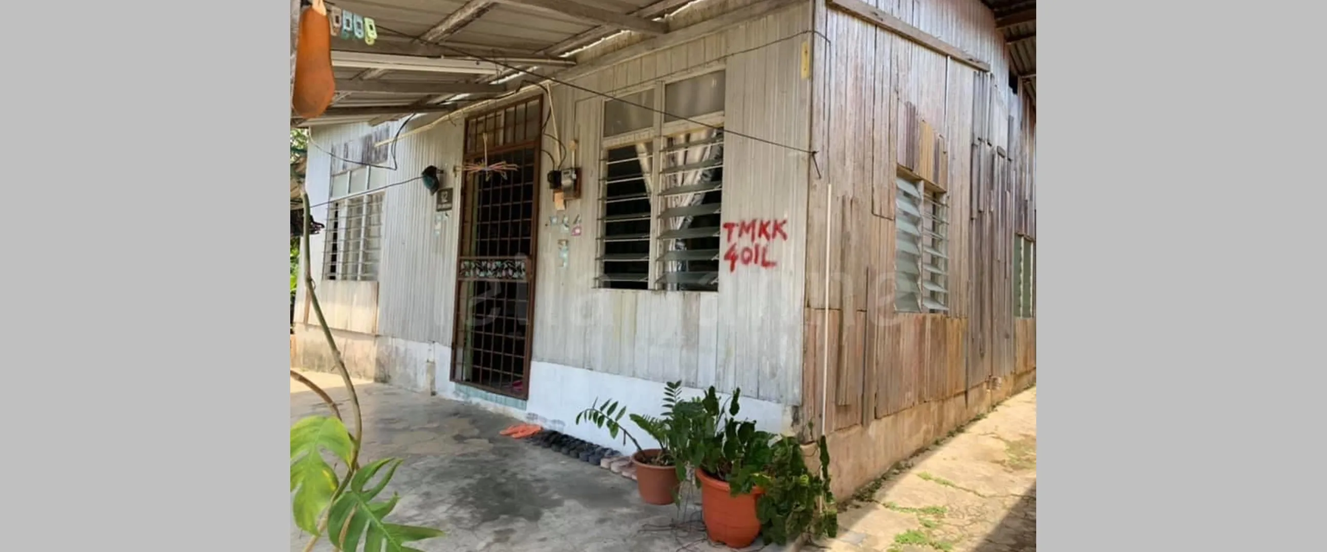 Luarnya menipu mata, 7 potret rumah kayu tampak sederhana ini ternyata punya interior bak hunian mahal