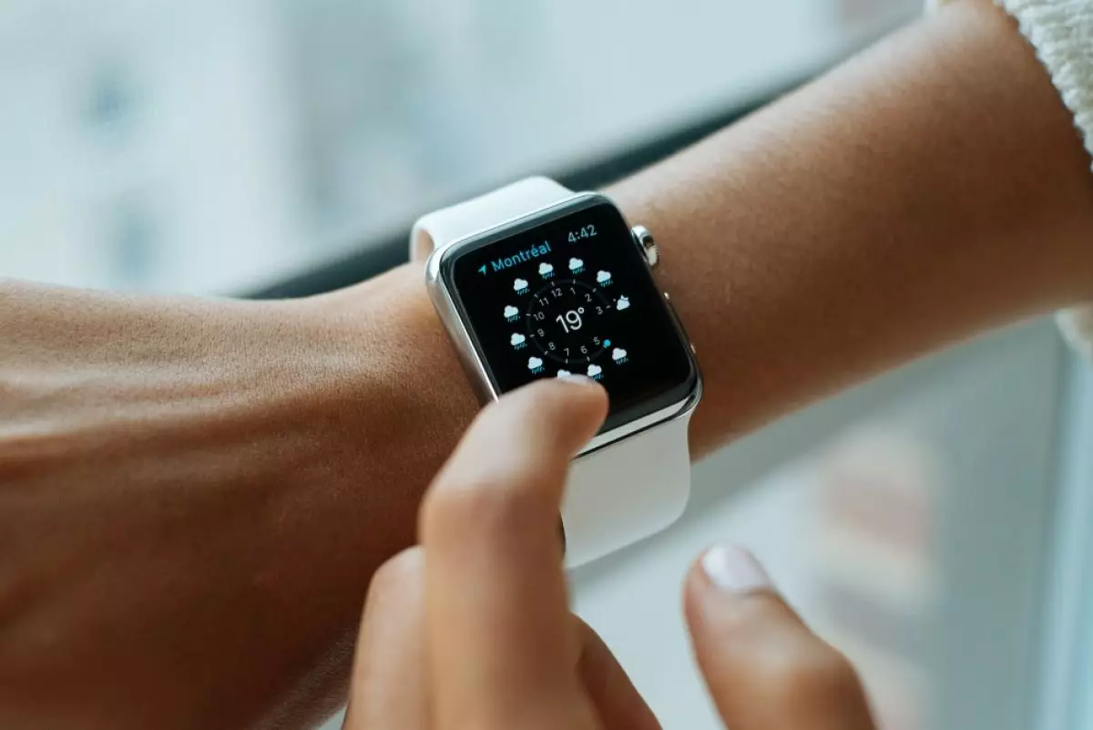 Cara melacak siklus menstruasi dengan Apple Watch menggunakan aplikasi Pelacakan Siklus