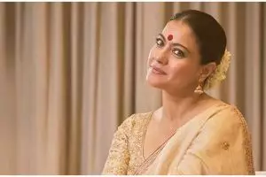 Awet muda tanpa ada kerutan di wajah, intip 6 rahasia Kajol jaga kecantikan kulit