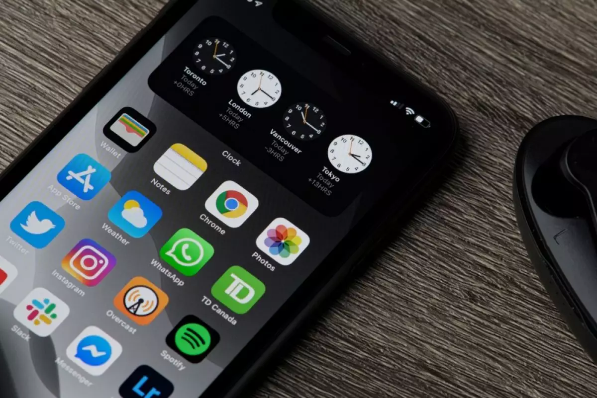 Jangan panik ketika semua ikon aplikasi hilang dari layar beranda iPhone, begini cara memperbaikinya