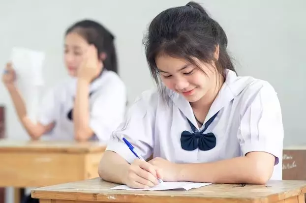 Contoh soal kata baku freepik.com