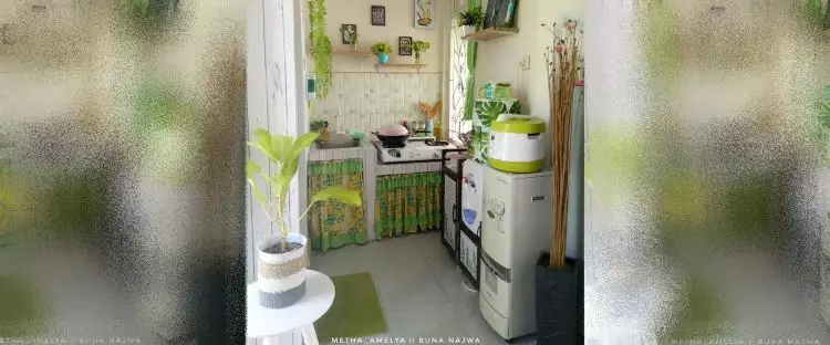 7 Potret dapur mungil serba hijau ini visualnya apik bikin mata segar, berasa masak santai di outdoor
