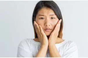 Tanpa campuran cengkeh, ini trik membuat botoks alami untuk hapuskan kerutan pakai 1 sumber vitamin C