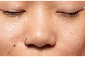 Tanpa gunakan masker tepung beras, ini trik bersihkan pori-pori wajah pakai 1 jenis tanah