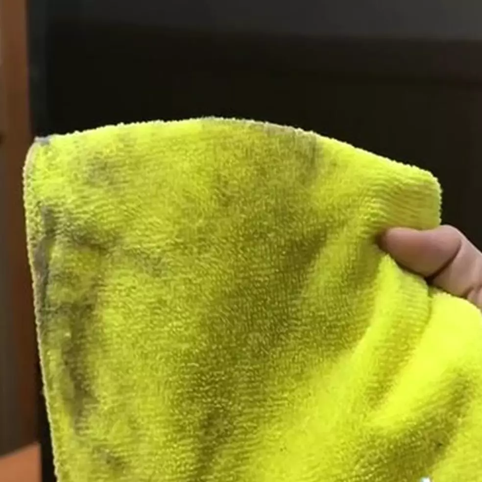 Tak cuma pakai sabun, begini cara bikin rumah minim debu pakai dua bahan dapur