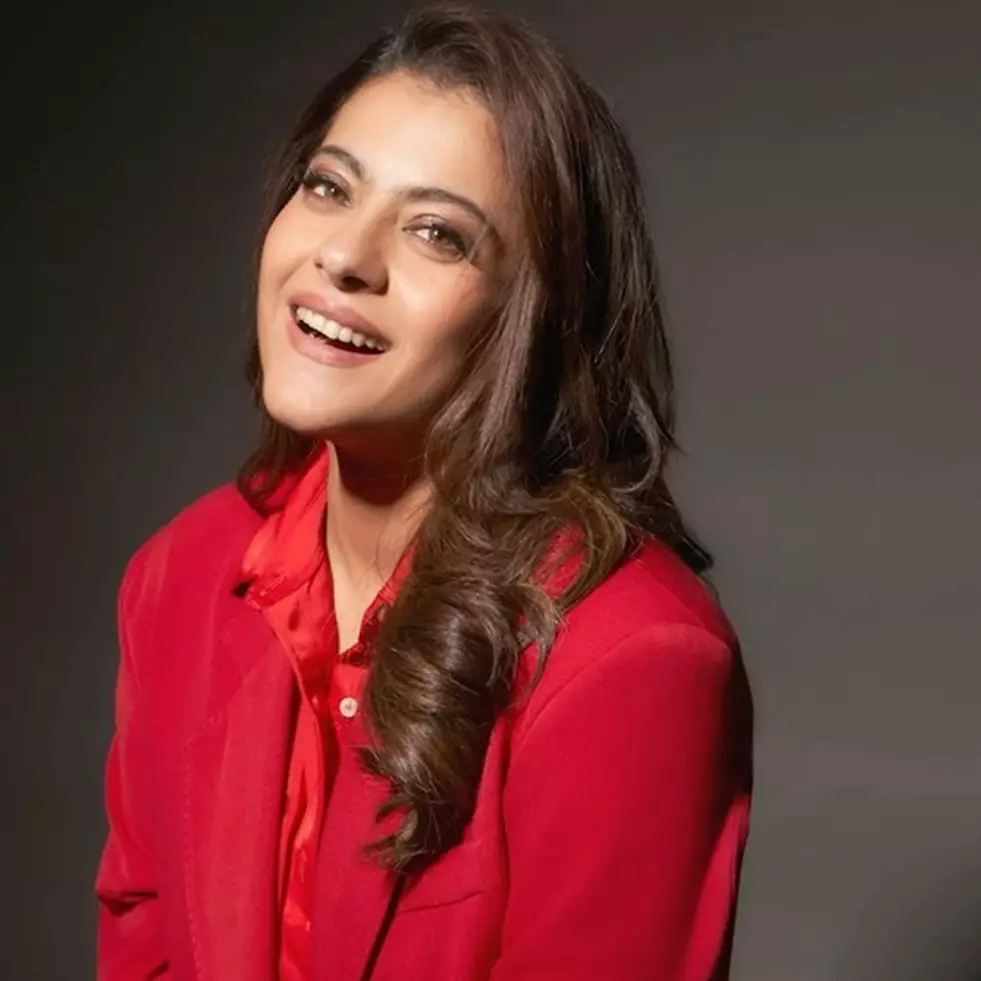 Potret lawas 11 aktris Bollywood saat sekolah manglingi, Deepika Padukone pernah jadi atlet badminton