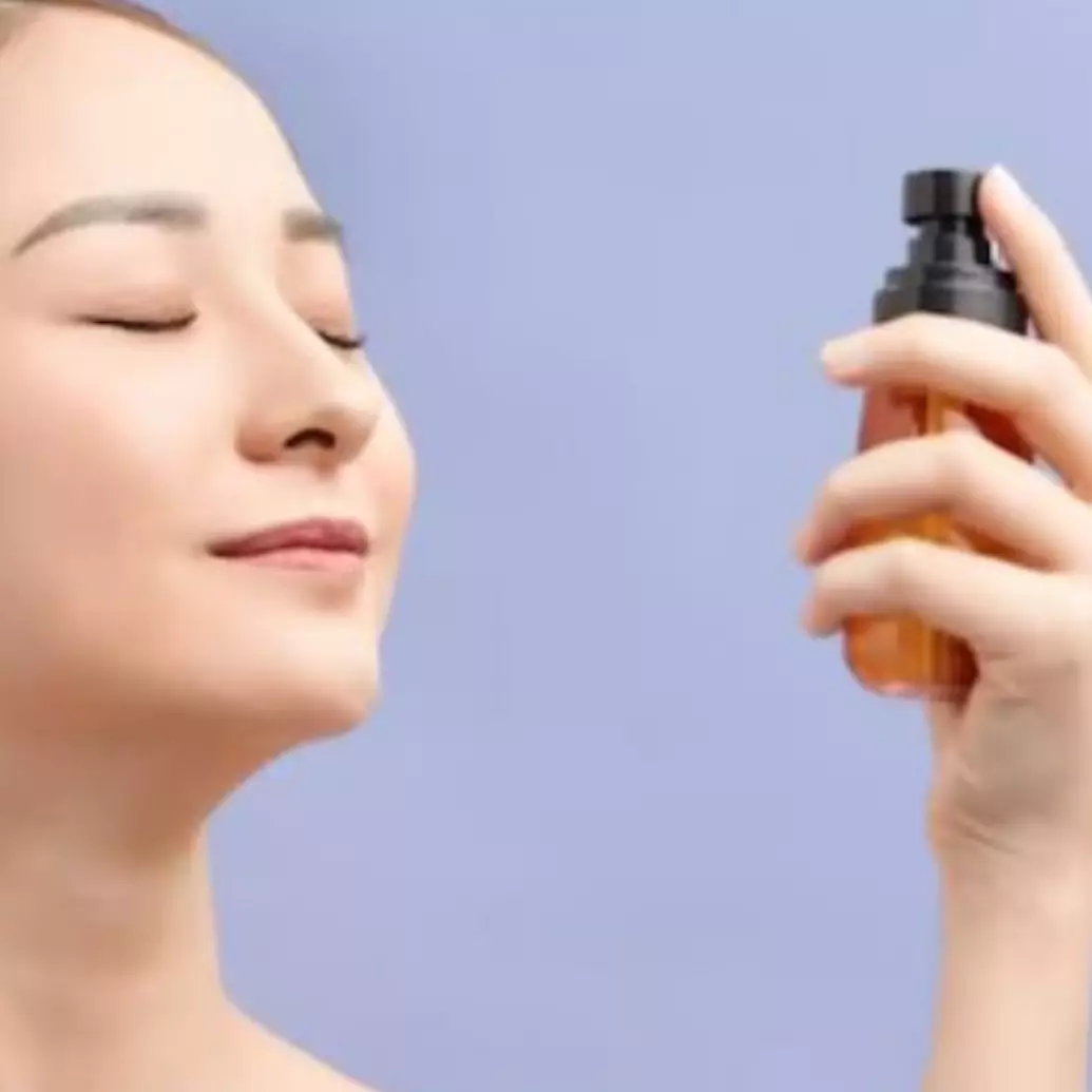 Tak perlu beli masker kolagen, ini cara kencangkan wajah kendur pakai spray dari 1 jenis sayuran