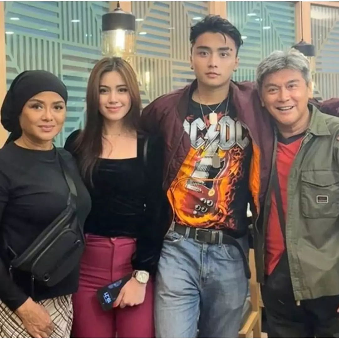 Leon Dozan ditangkap polisi karena aniaya pacar, 9 potret kisah cinta anak Willy Dozan &amp; Rinoa Aurora