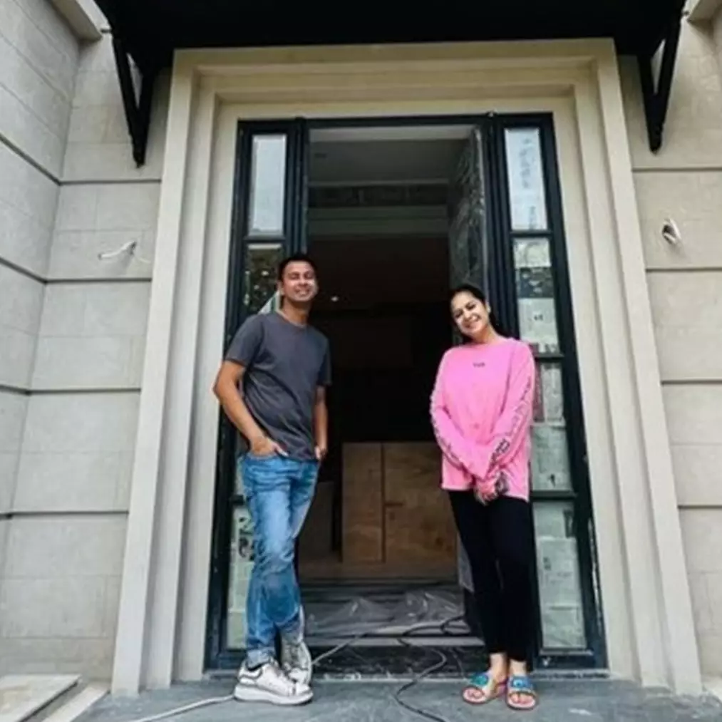 Bangun rumah dengan lift khusus mobil, ini 11 potret hunian Raffi Ahmad awal dibangun hingga kini