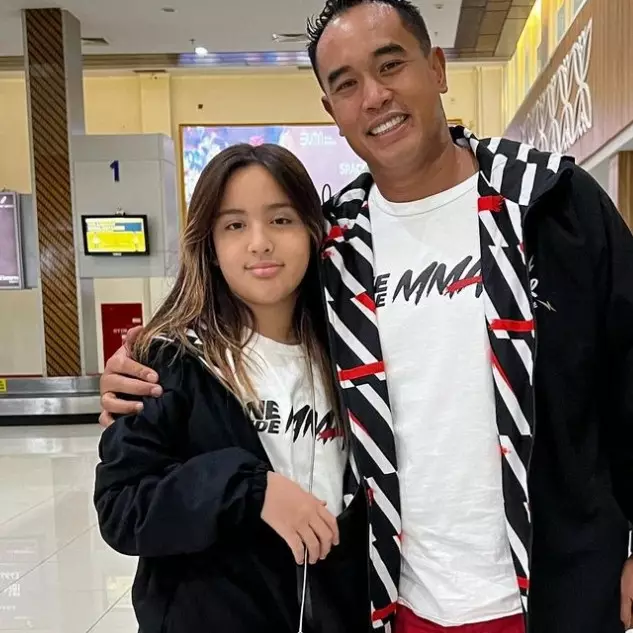 Cemburu saat tahu anaknya mulai pacaran, ini 11 potret kedekatan Ardi Bakrie dengan putrinya Mikhayla