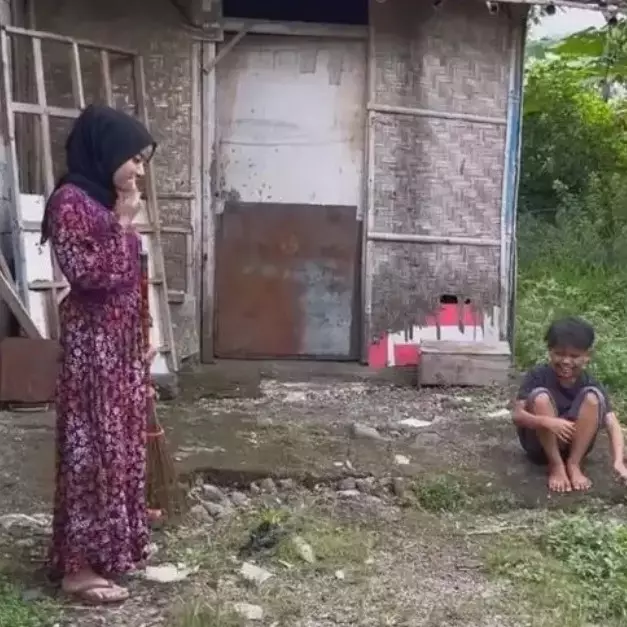 Rumah Farel Prayoga dulu beralas semen kini megah dengan interior mewah, begini 11 transformasinya