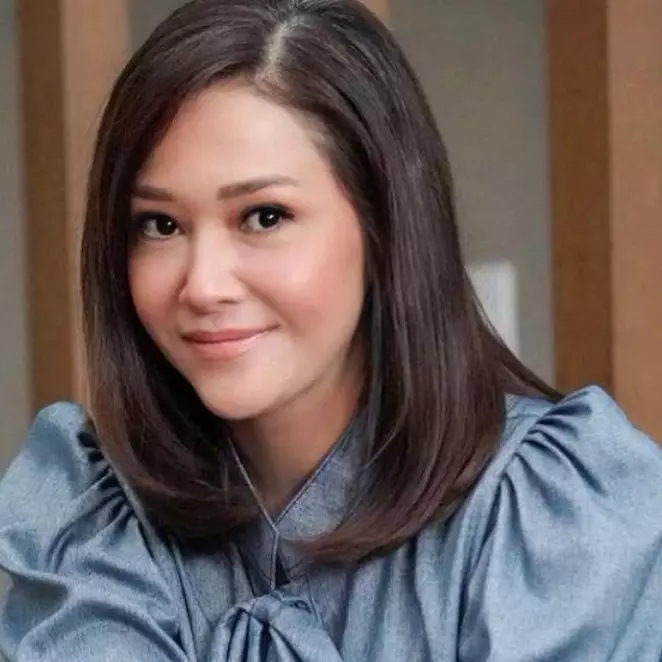 Paras masa mudanya ternyata mirip, begini 11 potret Maia Estianty dan Mulan Jameela saat sekolah