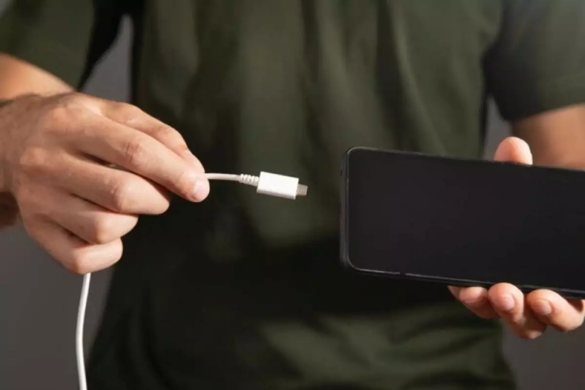 10 Cara memperbaiki port pengisian daya iPhone yang tidak berfungsi
