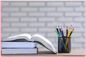 75 Contoh kata hiperbola, pengertian dan penggunaannya dalam kalimat