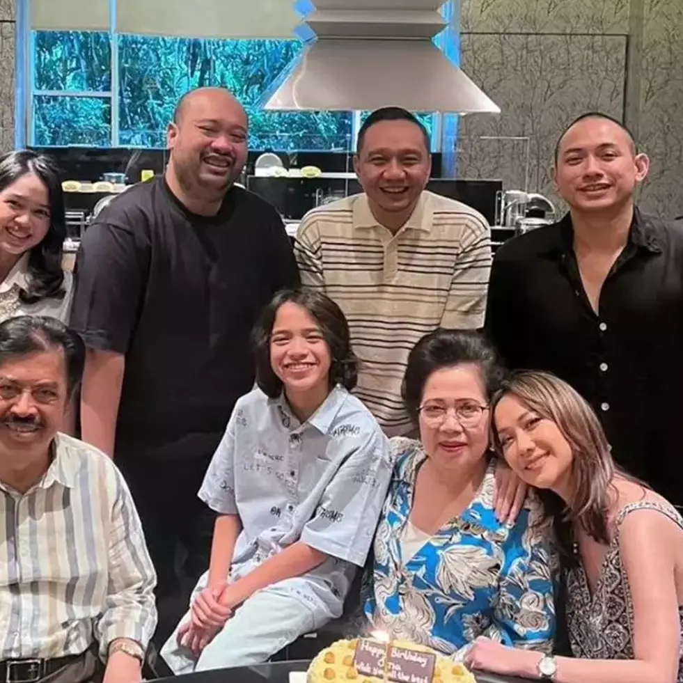 Punya jabatan mentereng di bank, intip profil Tiko Aryawardhana sosok yang diduga calon suami BCL