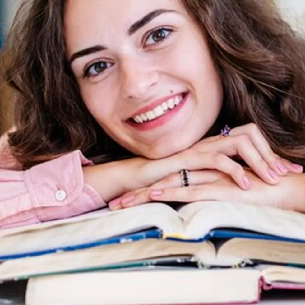 Contoh kata pendefinisian beserta pengertian, ciri, jenis, dan cara menyertakan dalam kalimat