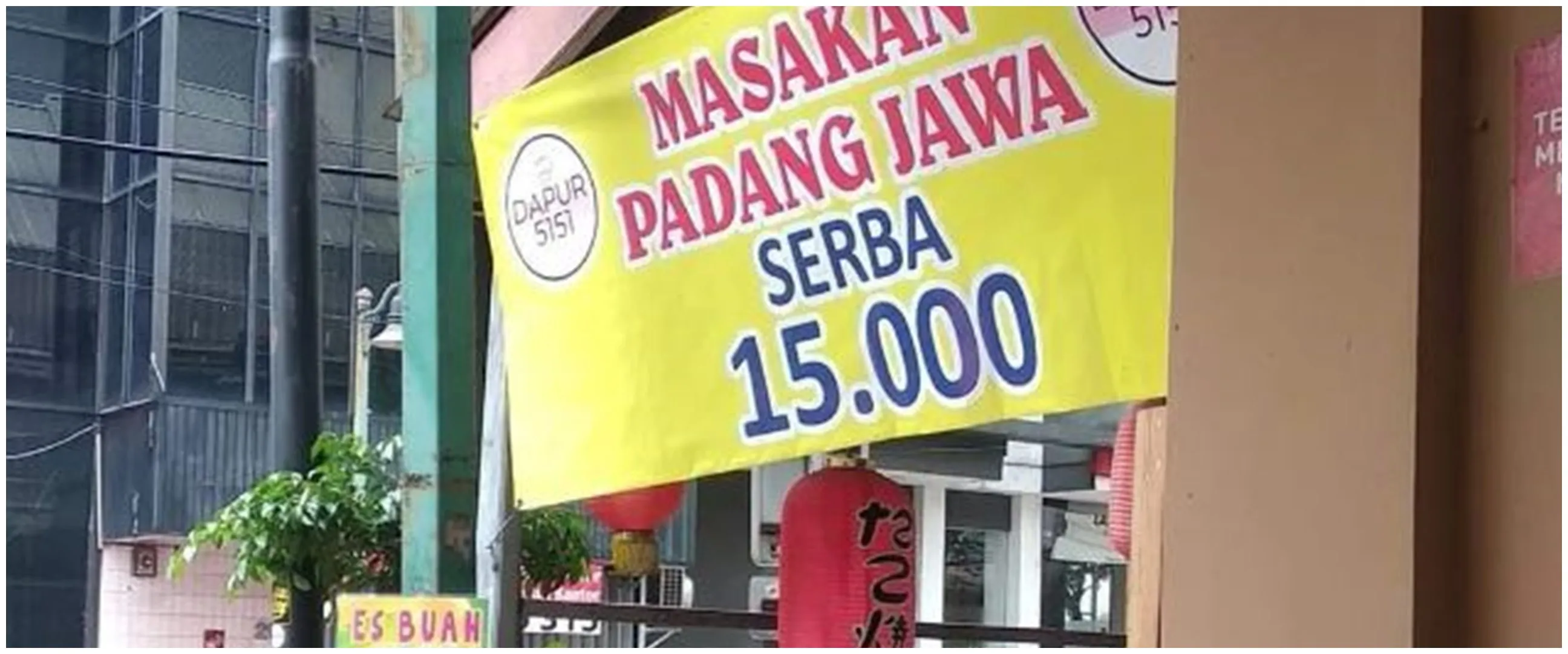 15 Potret kocak tulisan di rumah makan padang ini bikin orang yang mau makan bingung maksimal