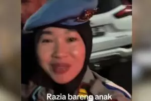 Polwan ini dinas bareng anaknya yang juga polisi, jabatan sang ibu jadi sorotan
