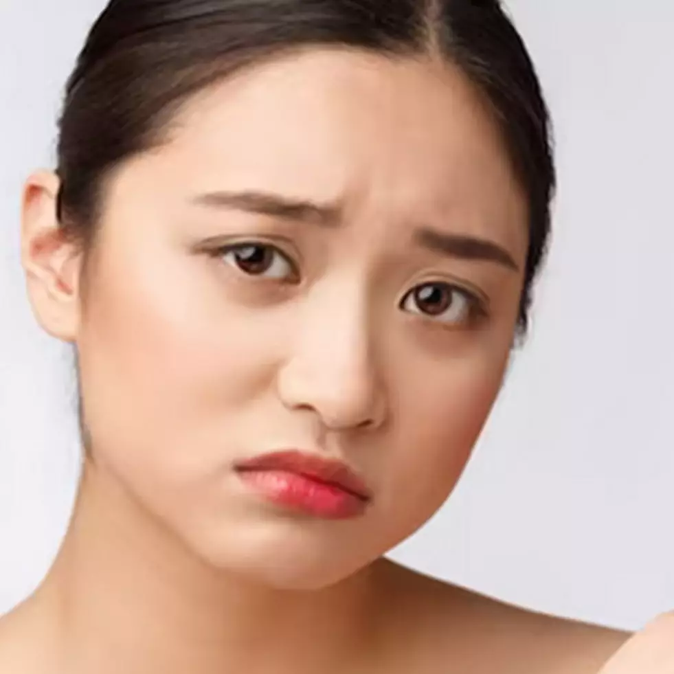 Tanpa beli produknya, ini cara membuat pelembap untuk atasi kulit kering dan garis halus pakai 1 bunga