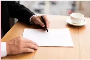 Contoh surat formal dalam bahasa Inggris, lengkap dengan terjemahan dan penjelasannya