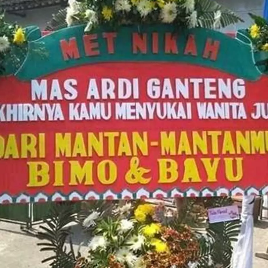 11 Tulisan kocak di karangan bunga ini bikin yang baca miris sekaligus ketawa