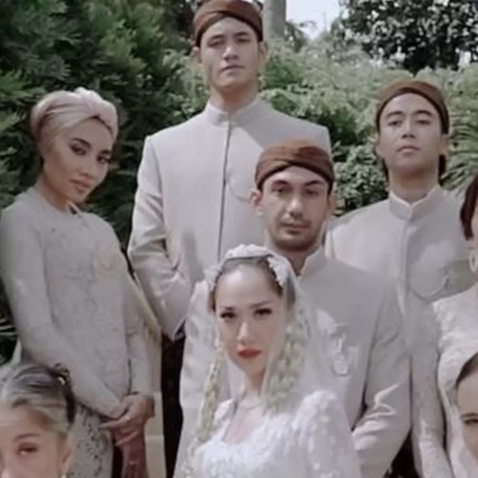 Potret 10 seleb di acara akad nikah BCL dan Tiko, kehadiran Vidi Aldiano jadi groomsmen disorot