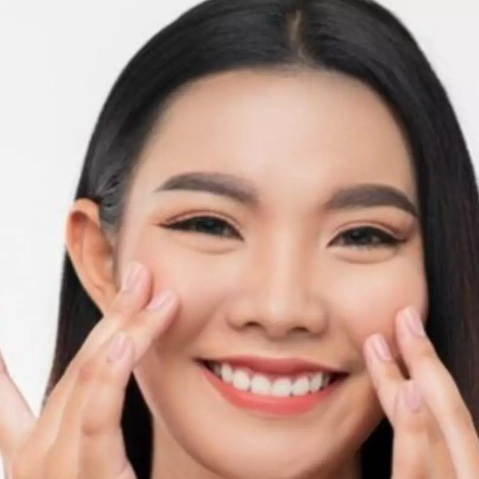 Nggak perlu scrub beras, ini cara menghaluskan wajah kasar dan kusam pakai 1 jenis bahan minuman