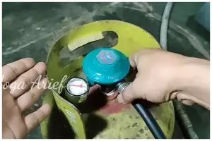 Tanpa karet gelang atau potongan ban, ini cara atasi gas elpiji bocor cukup pakai 1 alat