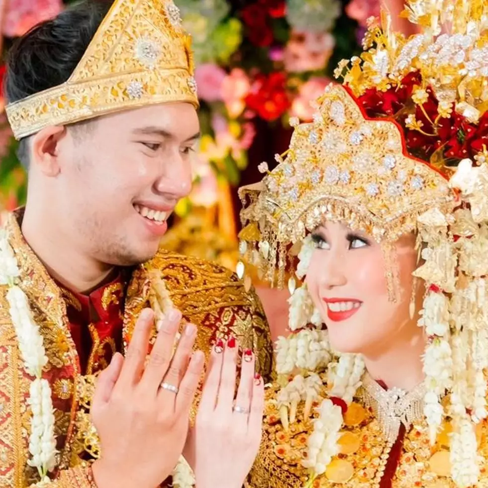 Temukan jodoh sejak kecil, wanita ini menikah dengan anak sahabat ibunya sendiri