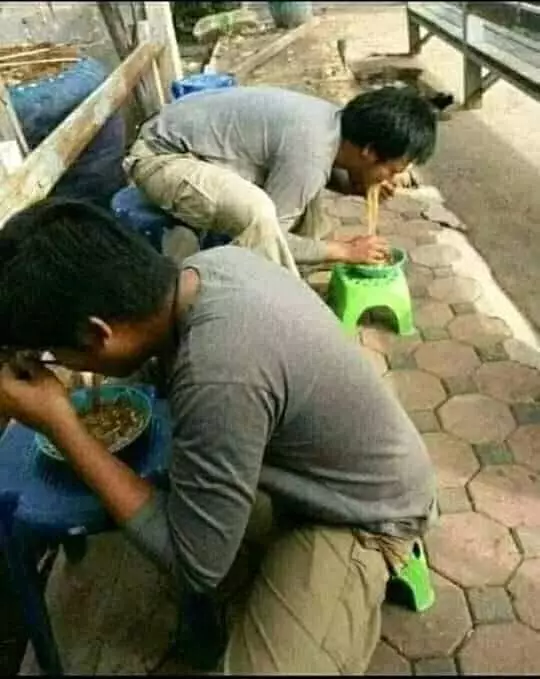 duduk nyeleneh berbagai sumber