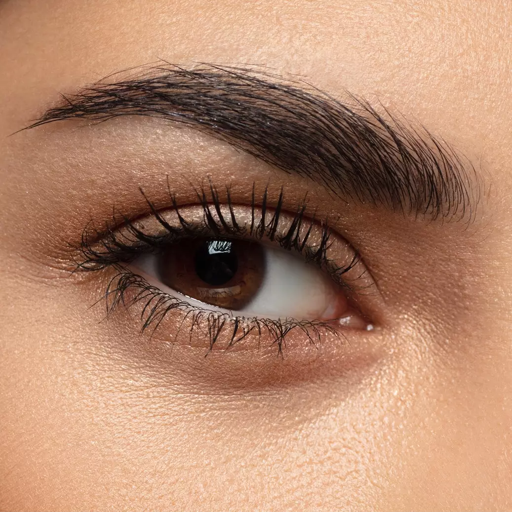 Tanpa pakai serum, ini trik menebalkan bulu mata rontok akibat extension pakai 1 bahan rempah