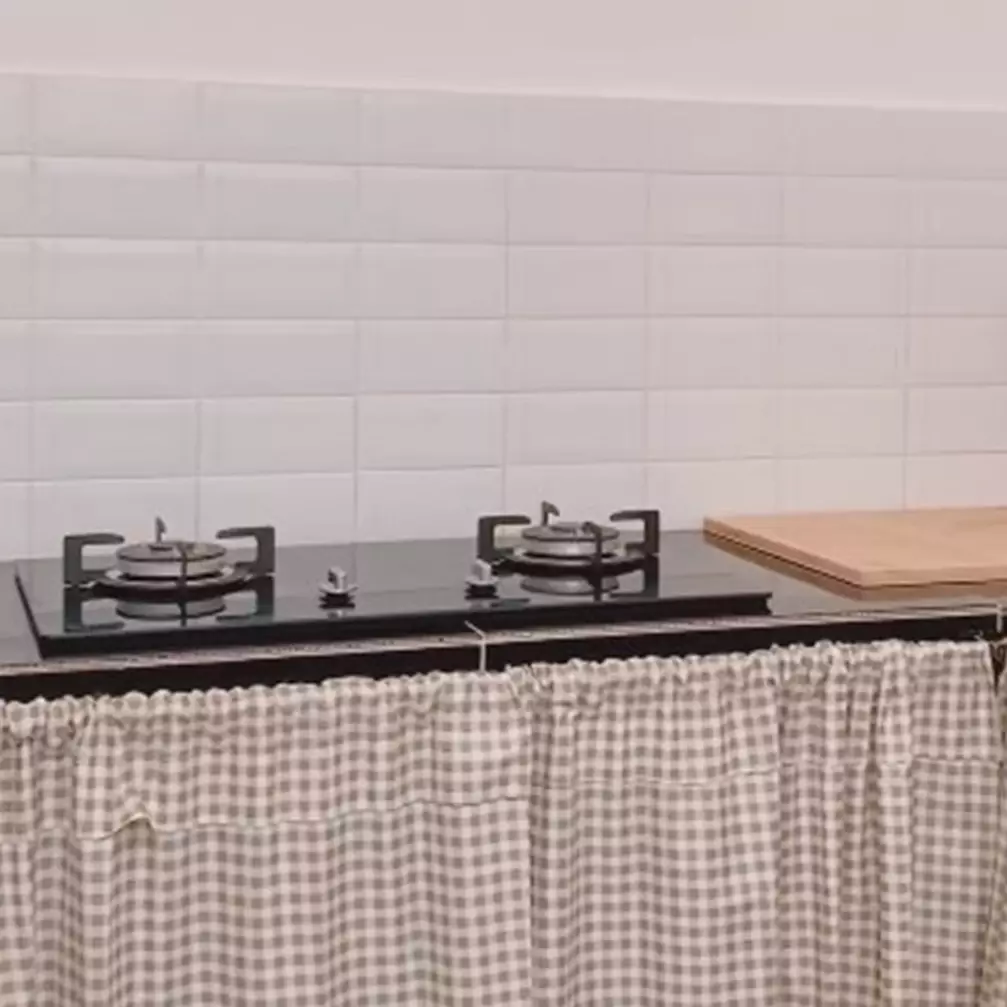 Biarpun minim dekorasi, 11 potret dapur mungil tanpa kitchen set ini estetik idaman ibu-ibu antiribet