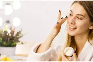 11 Rekomendasi skincare collagen untuk cegah garis halus bikin wajah mulus ini harga mulai Rp 20 ribu