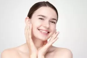 Glowing tanpa serum pemutih, ini trik atasi wajah kusam akibat hiperpigmentasi pakai 1 jenis rempah