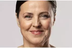 Usia 50-an tampak 10 tahun lebih muda, ini trik mengatasi kulit kendur dan berkerut pakai 1 makanan