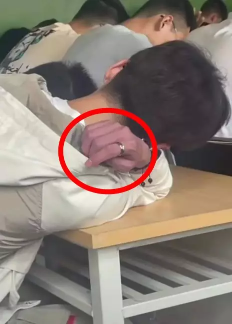 keasikan tidur © berbagai sumber