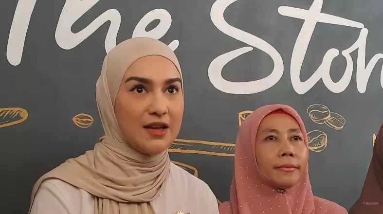 Irish Bella punya alasan lain gugat cerai  © berbagai sumber