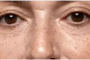 Usia 60 tampak 15 tahun lebih muda, ini trik hilangkan kerutan akibat penuaan pakai 1 bahan buah