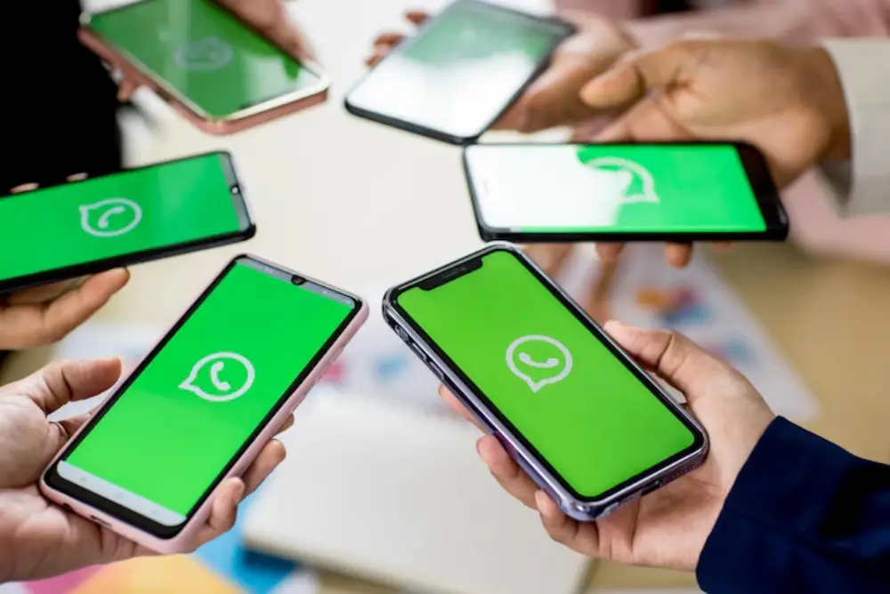 Cara terbaru 2025 membuat stiker WhatsApp sendiri di Android dan iPhone