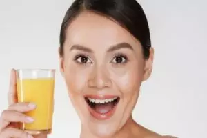 Tetap awet muda di usia 50 tahun, ini cara bikin minuman kolagen cegah kulit kendur pakai 1 jenis buah