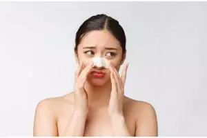 Tanpa produk eksfoliasi, ini cara bersihkan pori-pori di hidung agar tak berkomedo pakai 1 bahan dapur