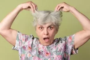 Nggak cuma pakai teh, ini cara hitamkan rambut penuh uban dengan tambahan 1 jenis biji-bijian