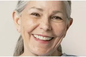 Tanpa pakai sheet mask, ini cara ampuh kencangkan wajah kendur agar tampak muda pakai 1 jenis protein