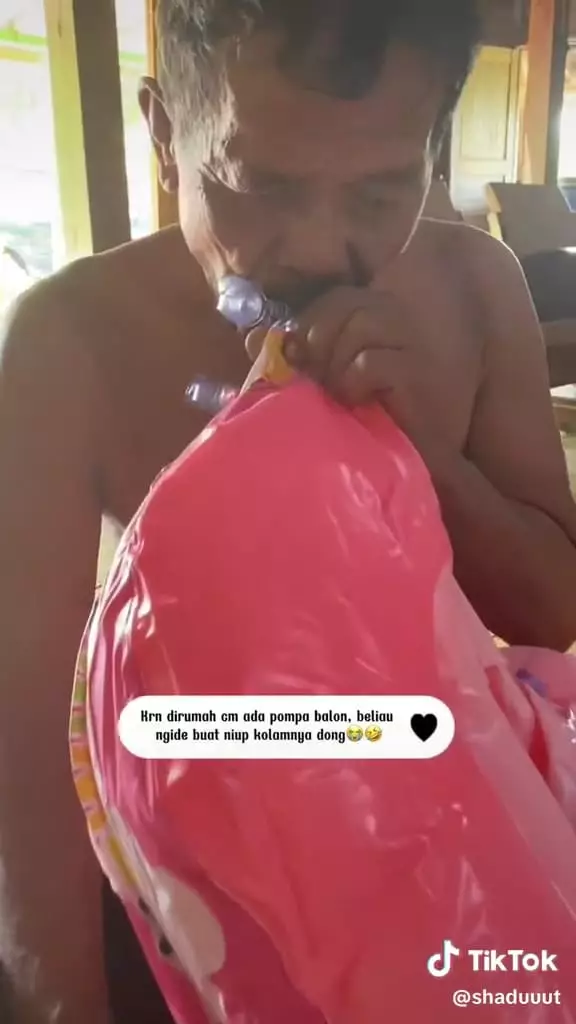 Effort kakek buat cucu © TikTok