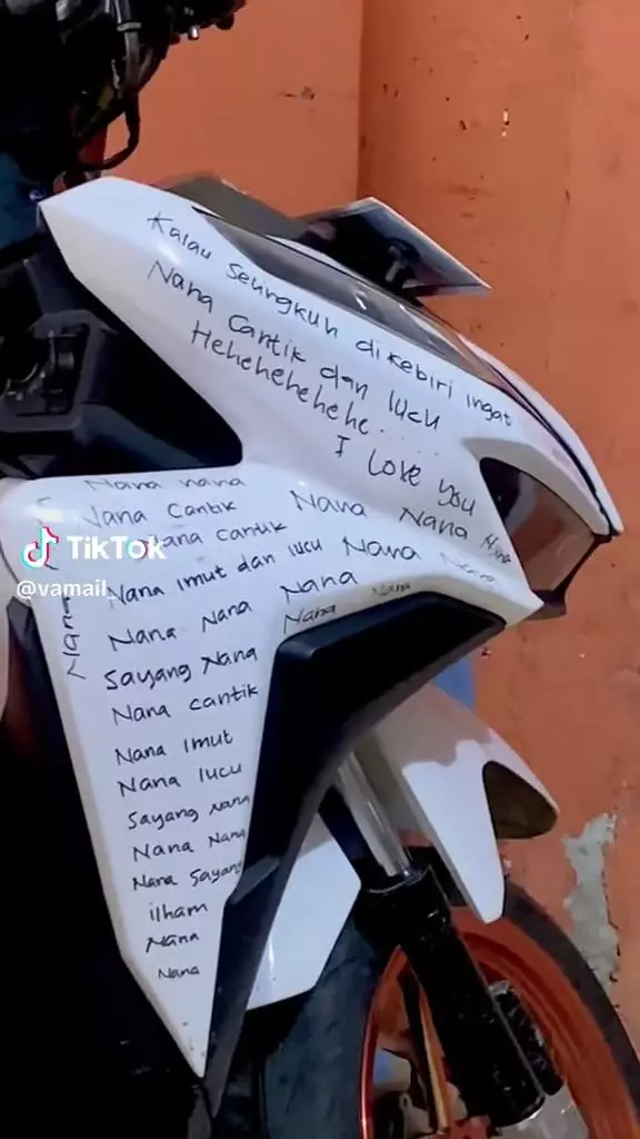 Motor dicoret pacar © TikTok Motor dicoret pacar © TikTok