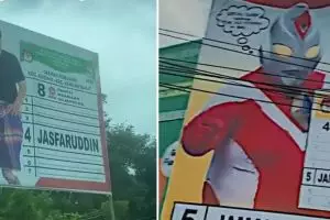 Bukan dipasang di pinggir jalan, lokasi baliho caleg ini bikin bingung target kampanyenya siapa