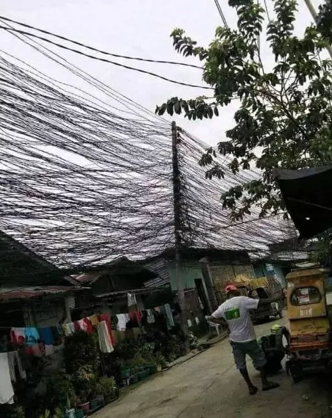potret nyeleneh penampakan semrawut di jalan Berbagai sumber