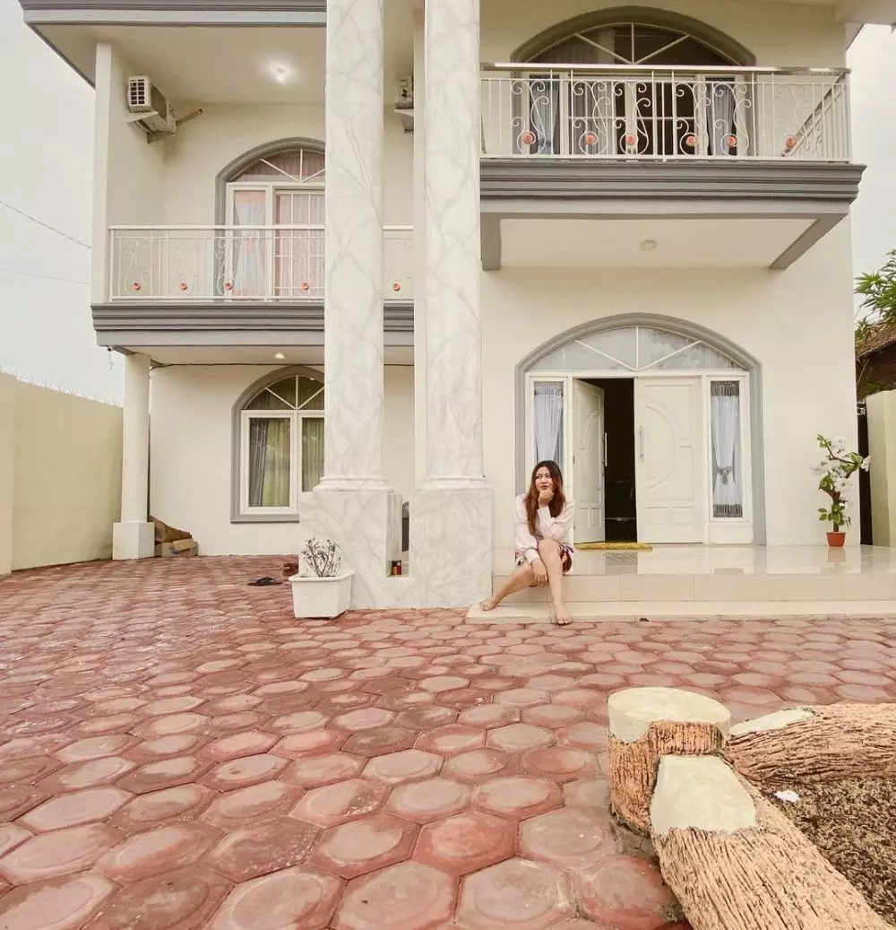 dapur estetik Via Vallen serba hijau © 2024 brilio.net