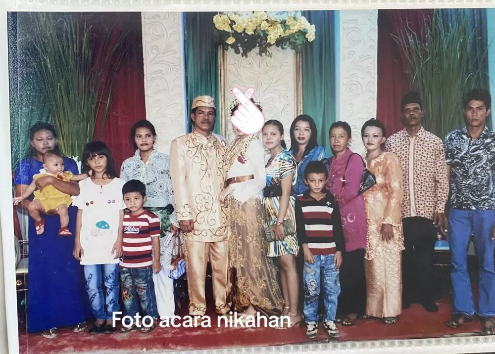 datang ke nikahan suami sendiri © berbagai sumber