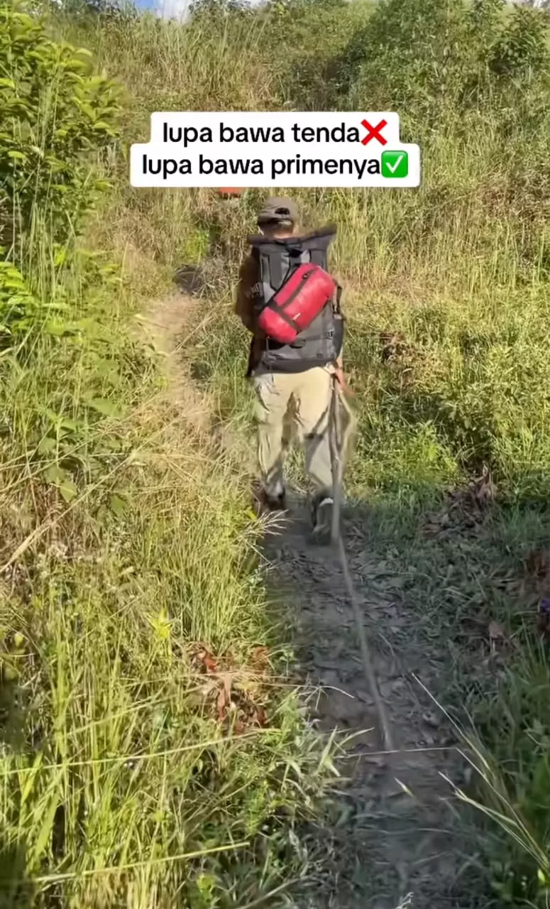 mendaki lupa bawa frame tenda © TikTok